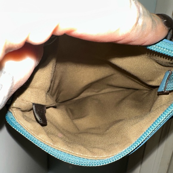 Authentic Coach, Crossbody handbag, their CC logo w/ a teal color! - Picture 4 of 10